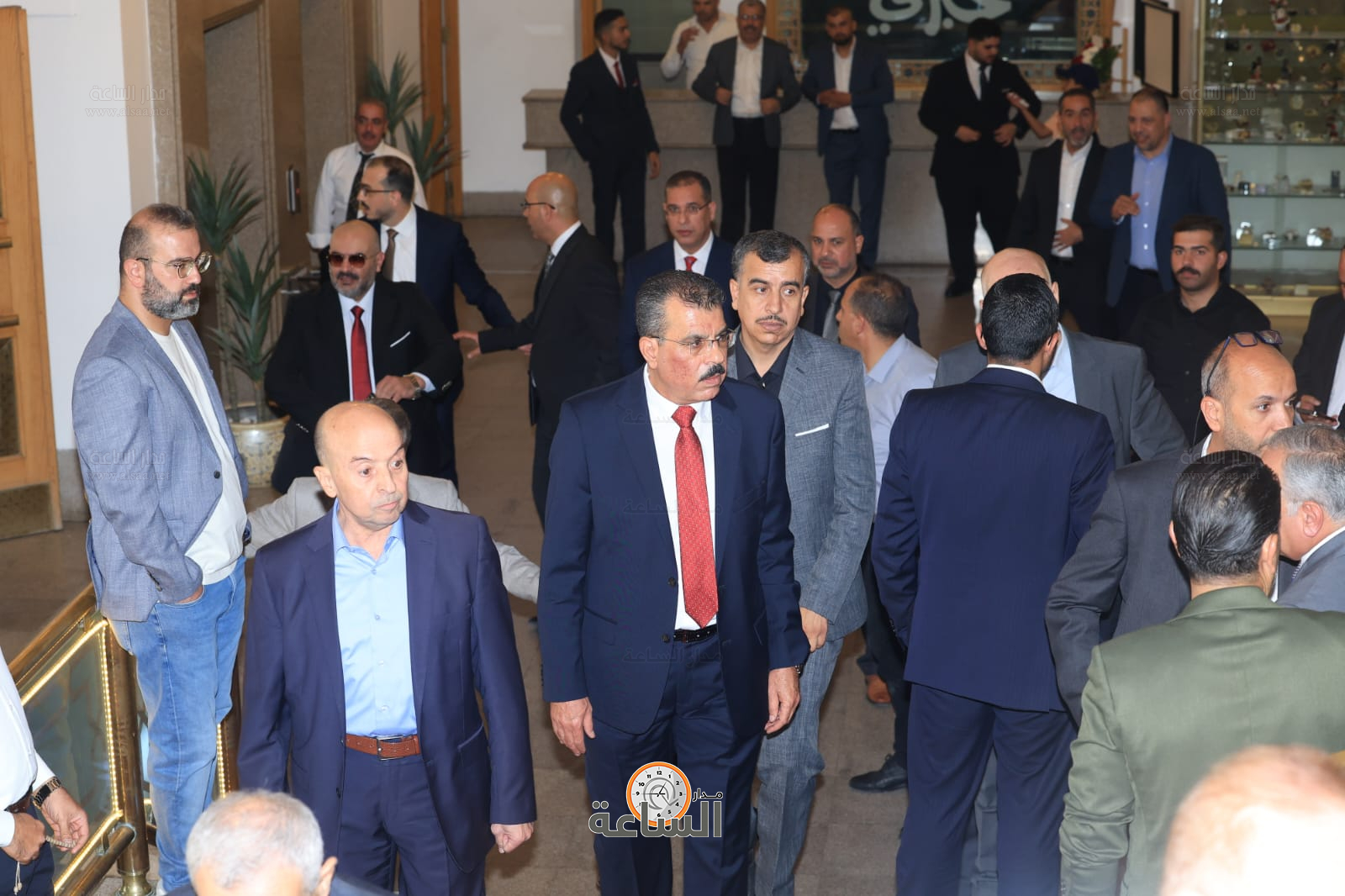 Madar Al-Saa Images 0.9325532444388599