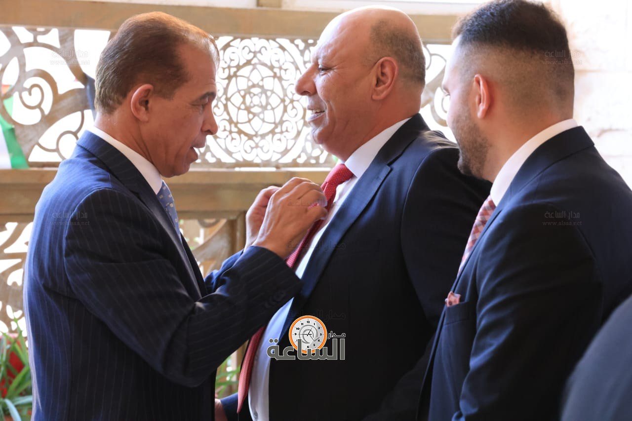 Madar Al-Saa Images 0.016187910667985195