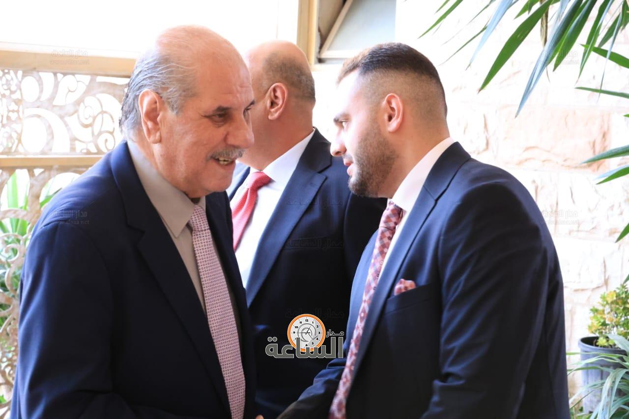 Madar Al-Saa Images 0.871543096582124