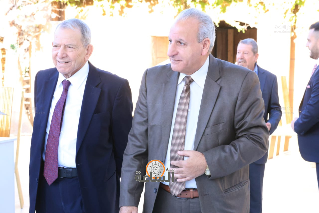 Madar Al-Saa Images 0.17318707084898244