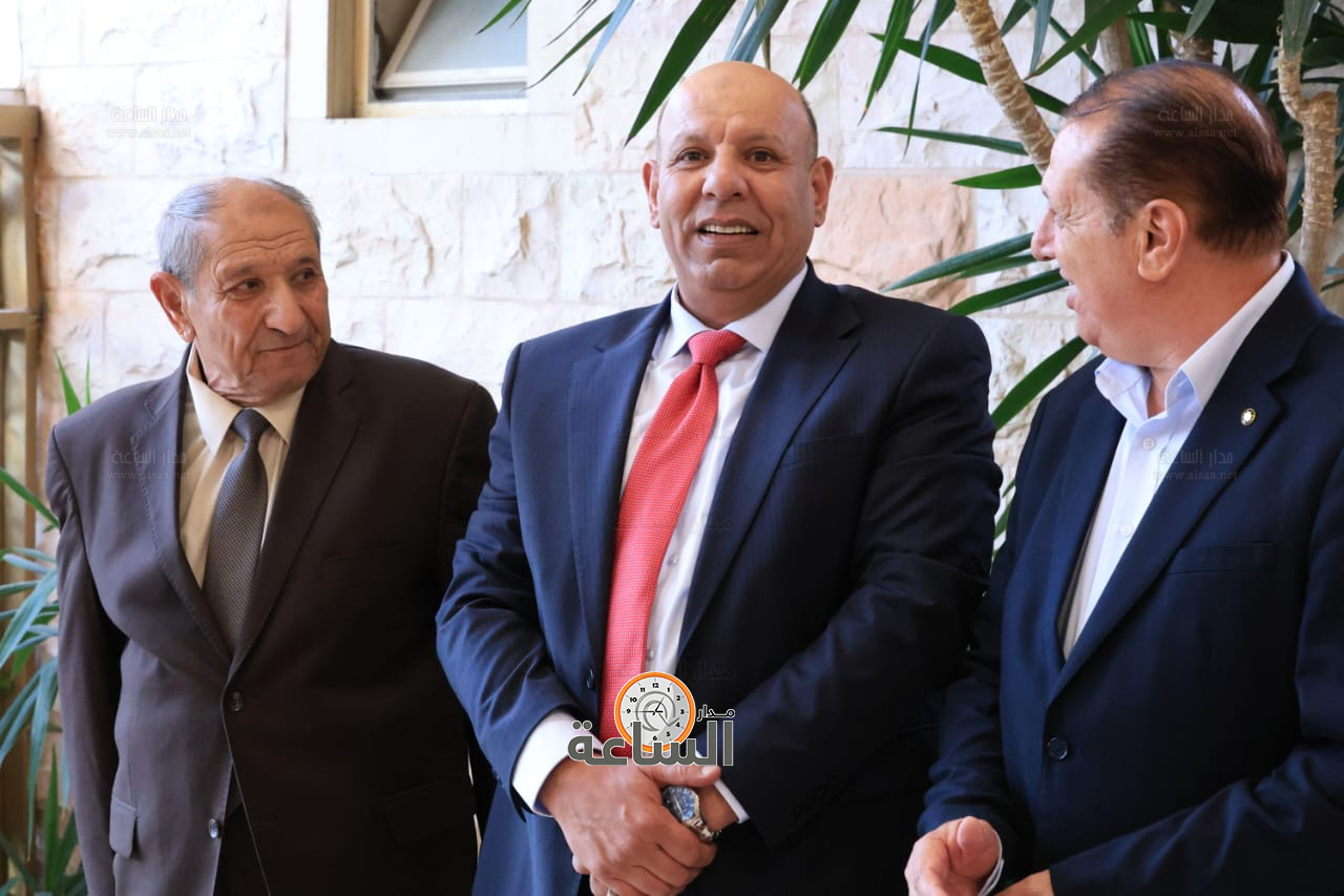 Madar Al-Saa Images 0.8762028682946674