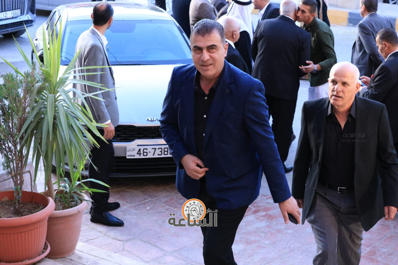 Madar Al-Saa Images 0.4494916381734382