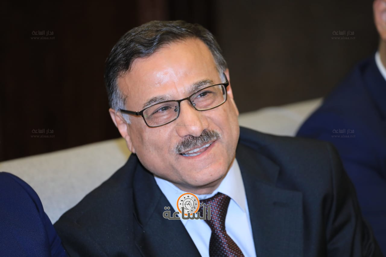 Madar Al-Saa Images 0.46139959922668317