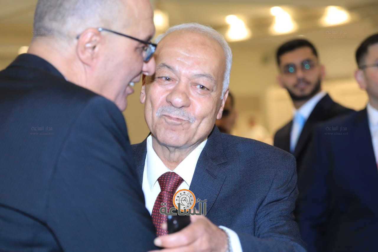 Madar Al-Saa Images 0.4941736149915954