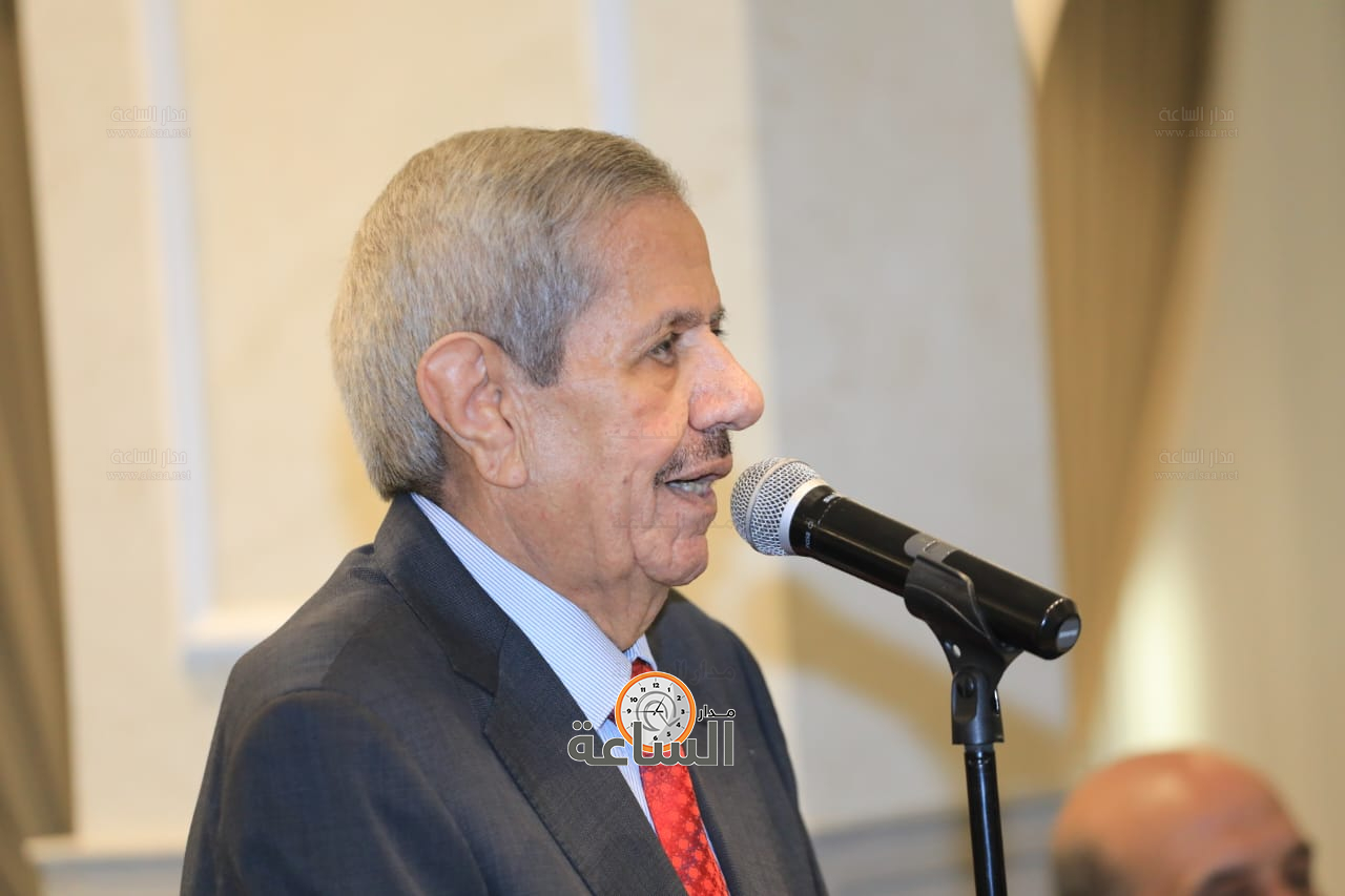 Madar Al-Saa Images 0.039401793363202486