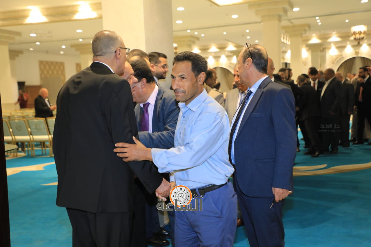 Madar Al-Saa Images 0.862731608759405