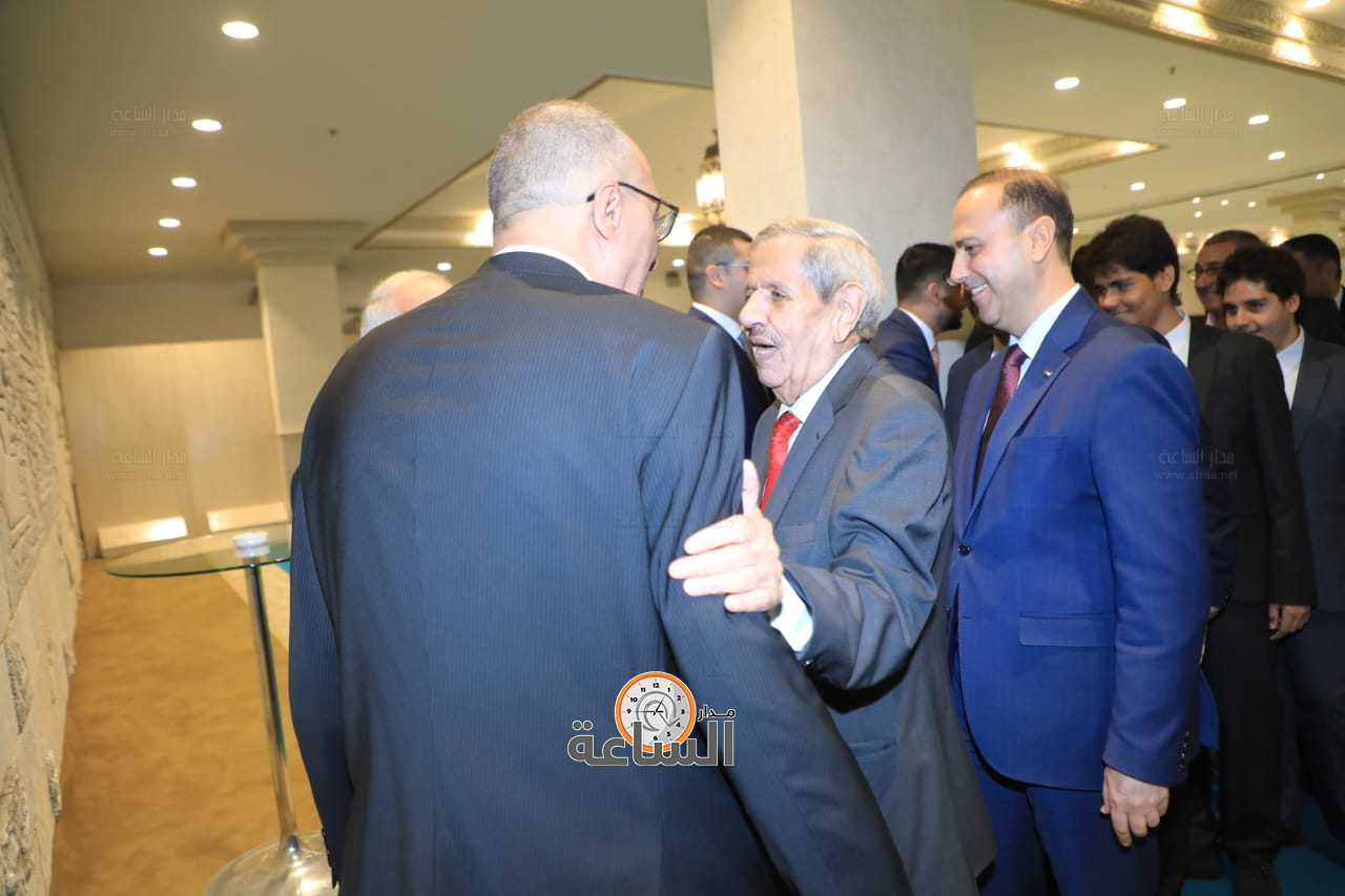 Madar Al-Saa Images 0.5117897021473692