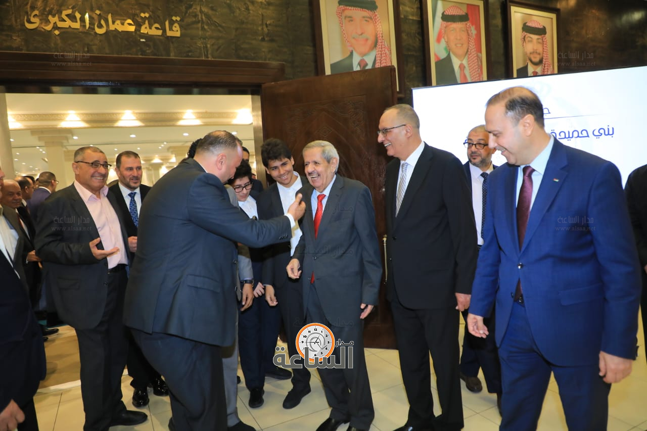 Madar Al-Saa Images 0.9840242389280166