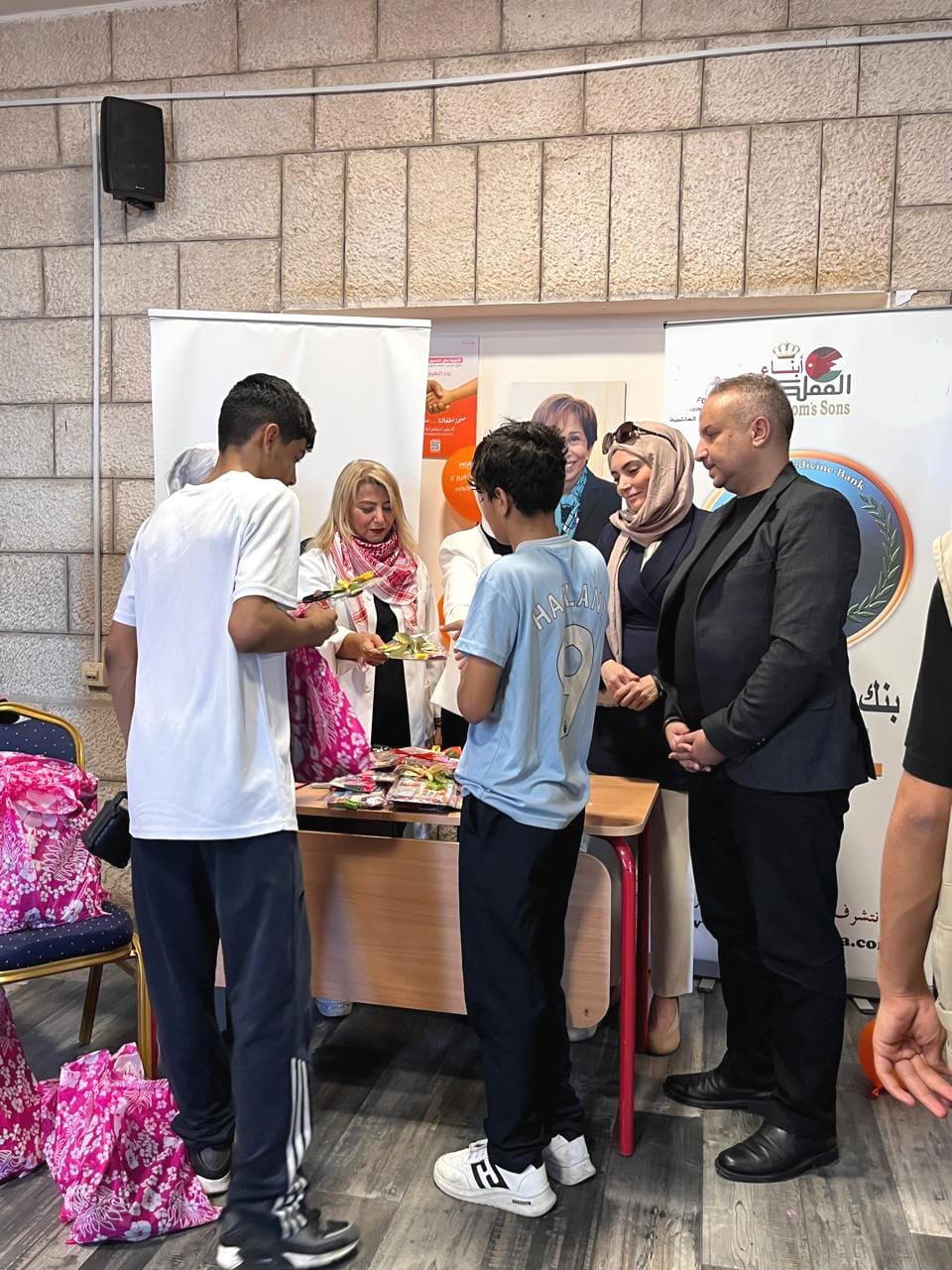 Madar Al-Saa Images 0.00986289285962716