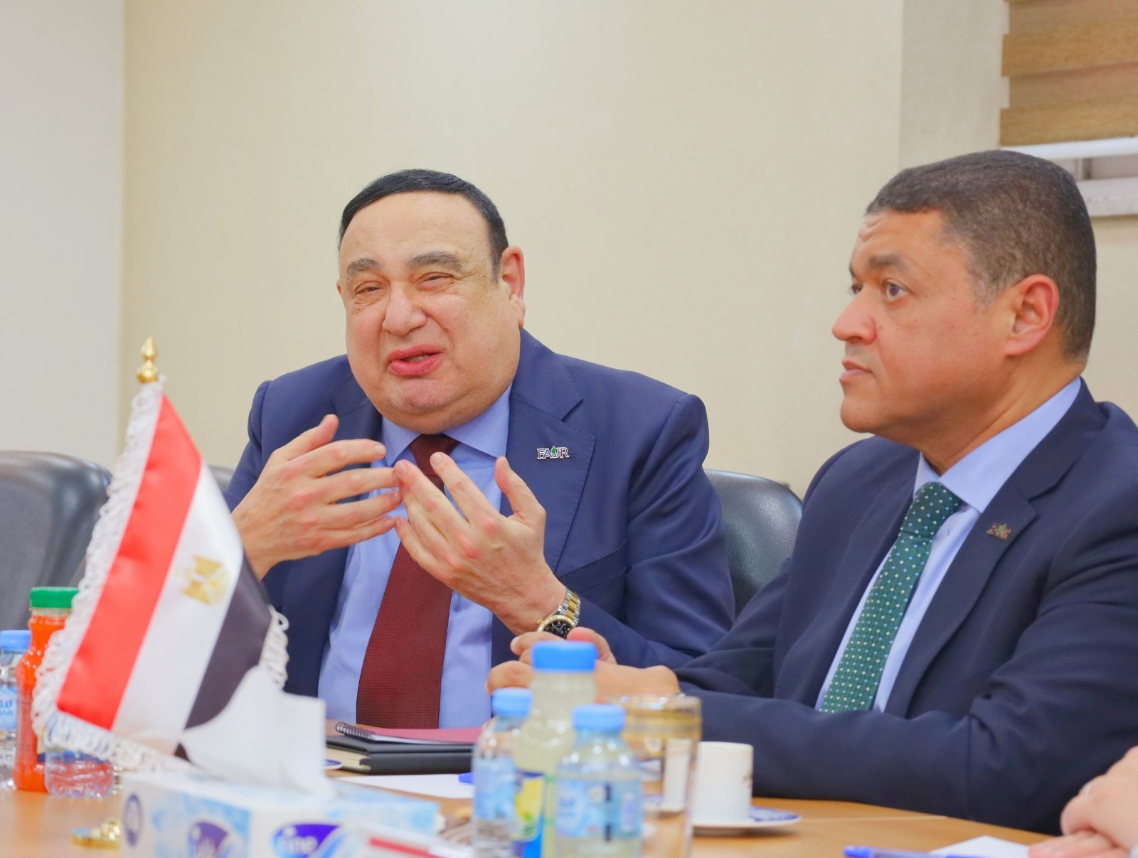 Madar Al-Saa Images 0.014764550582515912