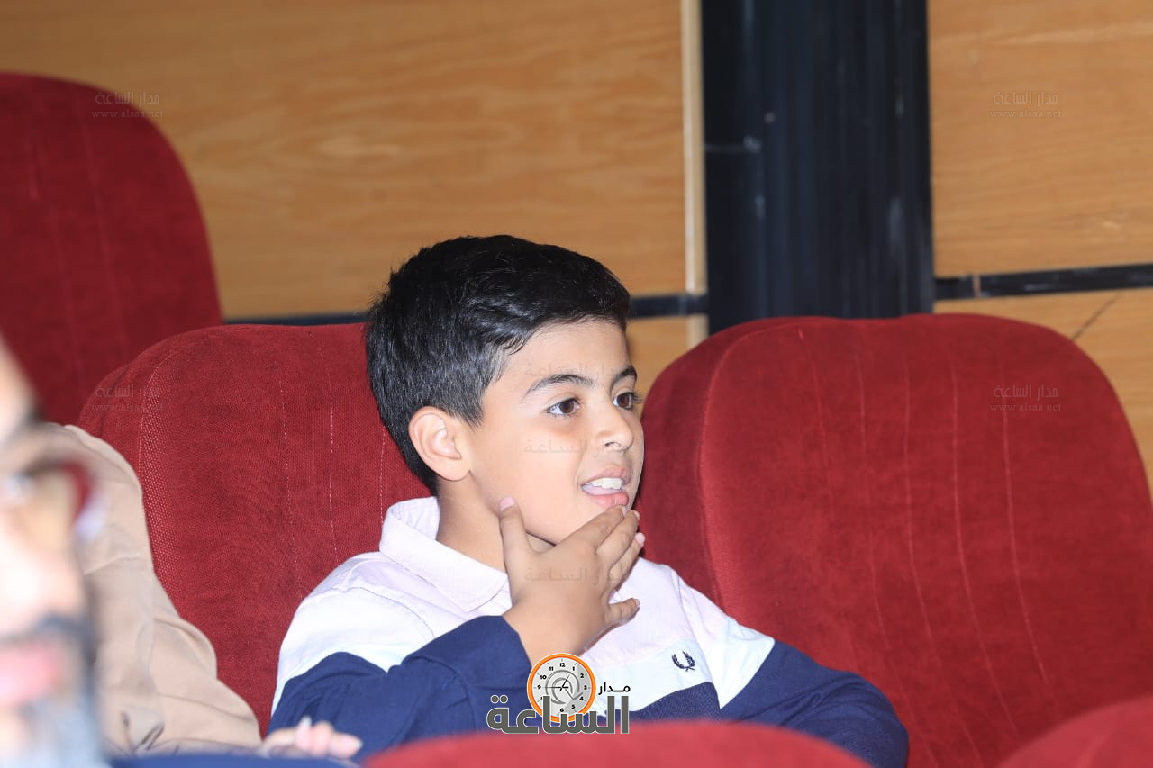 Madar Al-Saa Images 0.32146179819954335