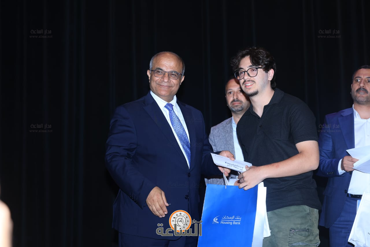 Madar Al-Saa Images 0.4263972590596091