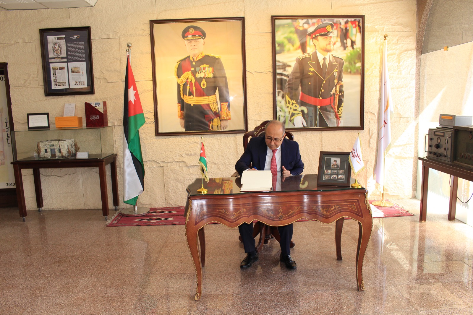 Madar Al-Saa Images 0.5604623756141084