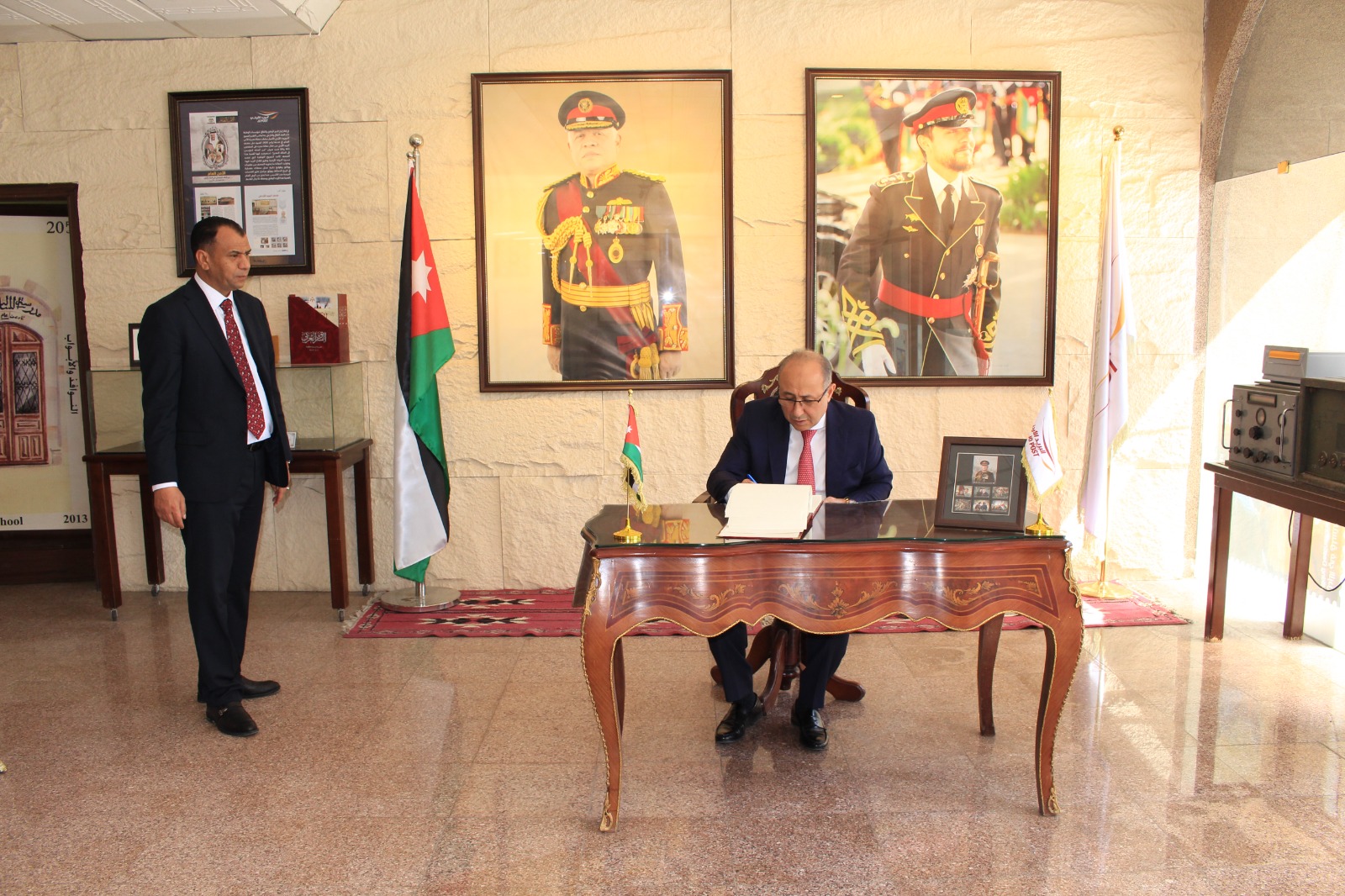 Madar Al-Saa Images 0.57454506823312