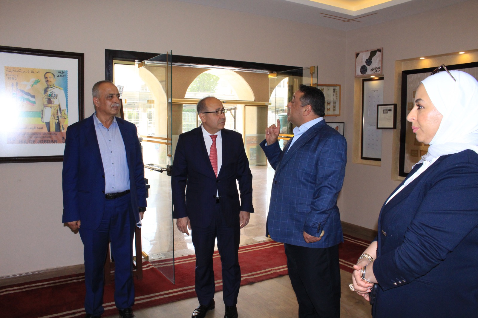 Madar Al-Saa Images 0.7657642646833611