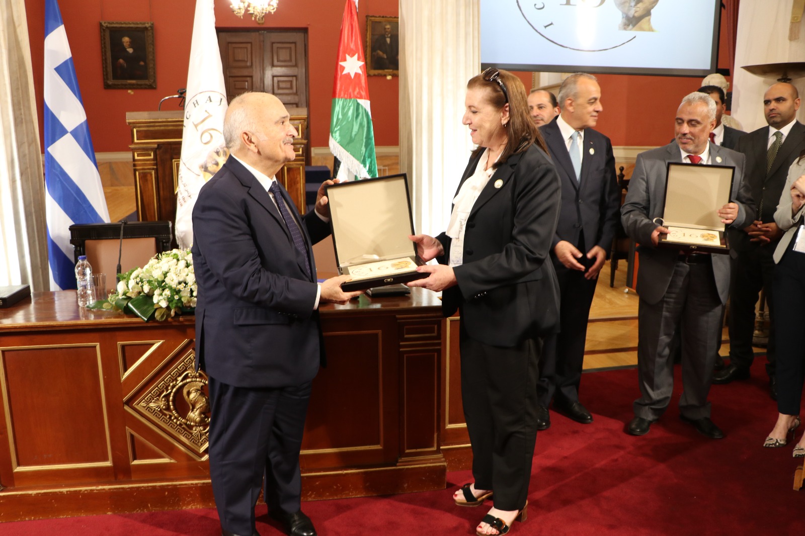 Madar Al-Saa Images 0.47727011319712076