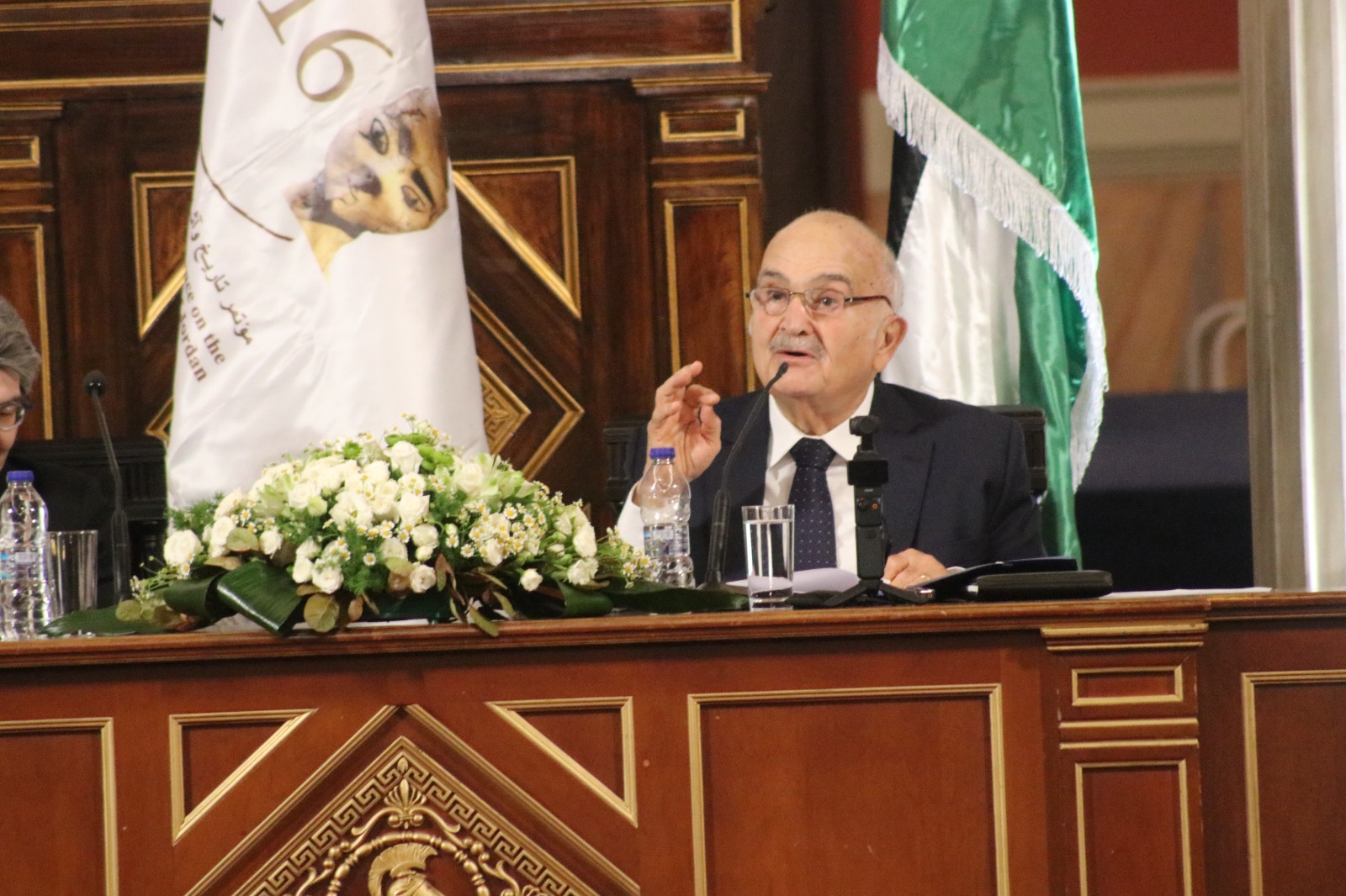 Madar Al-Saa Images 0.8174012163569276