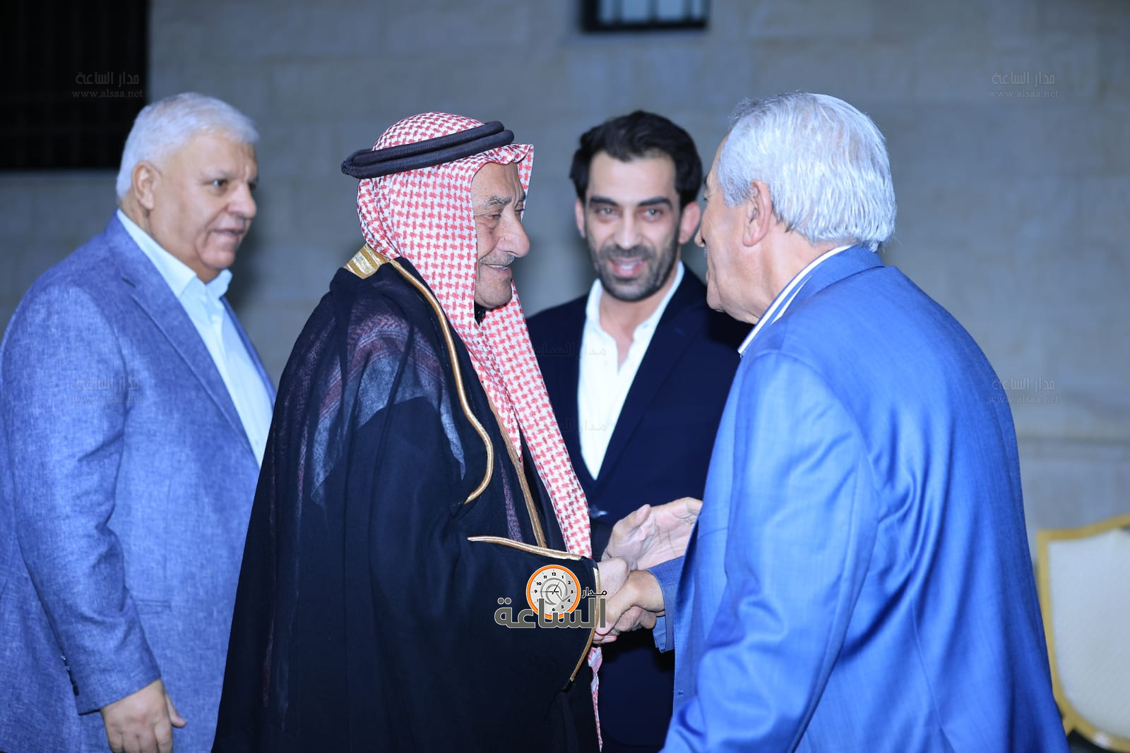 Madar Al-Saa Images 0.10126230260993119