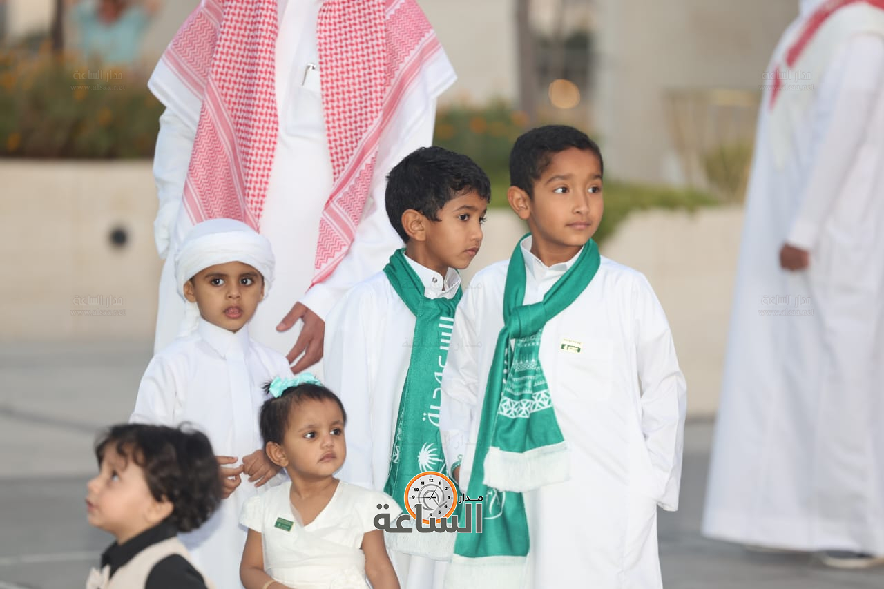 Madar Al-Saa Images 0.5166203981550247