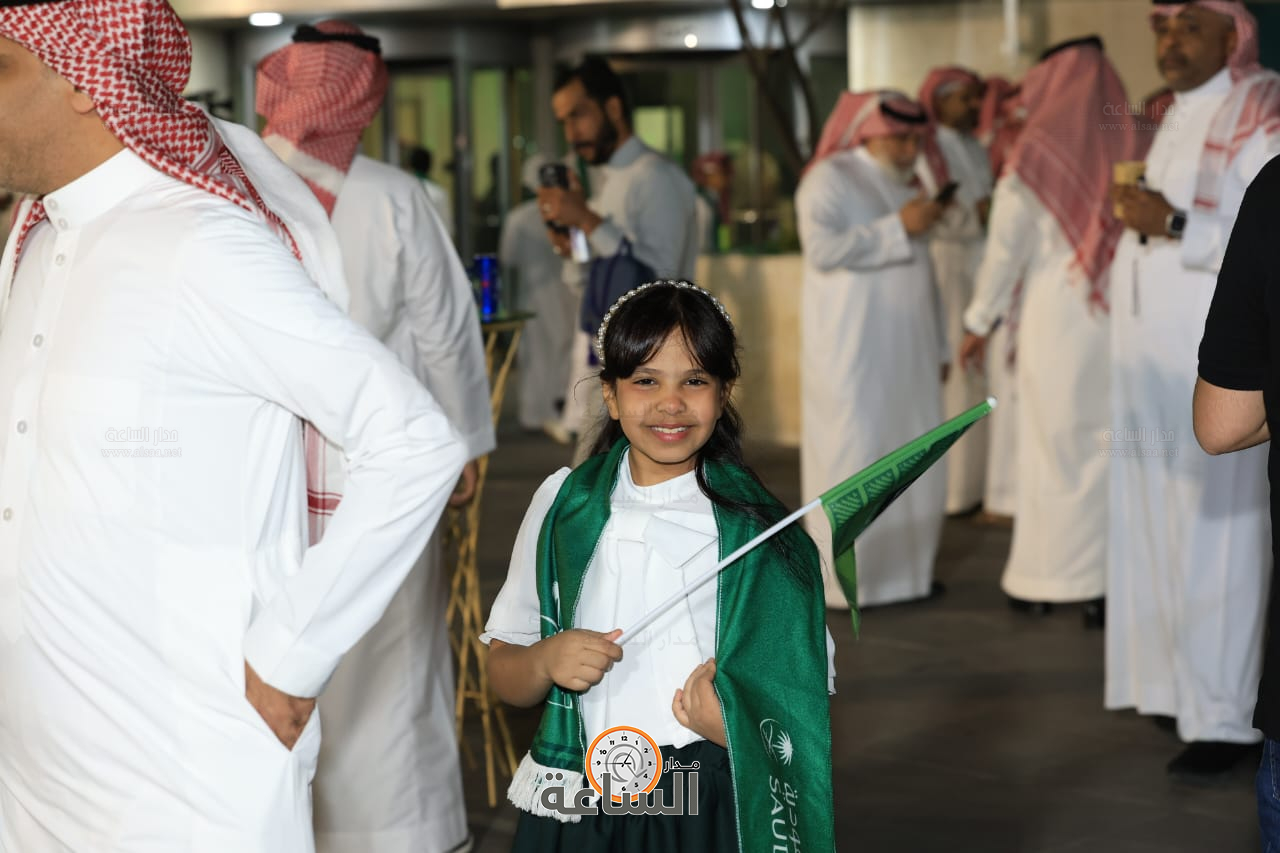 Madar Al-Saa Images 0.715464286542502