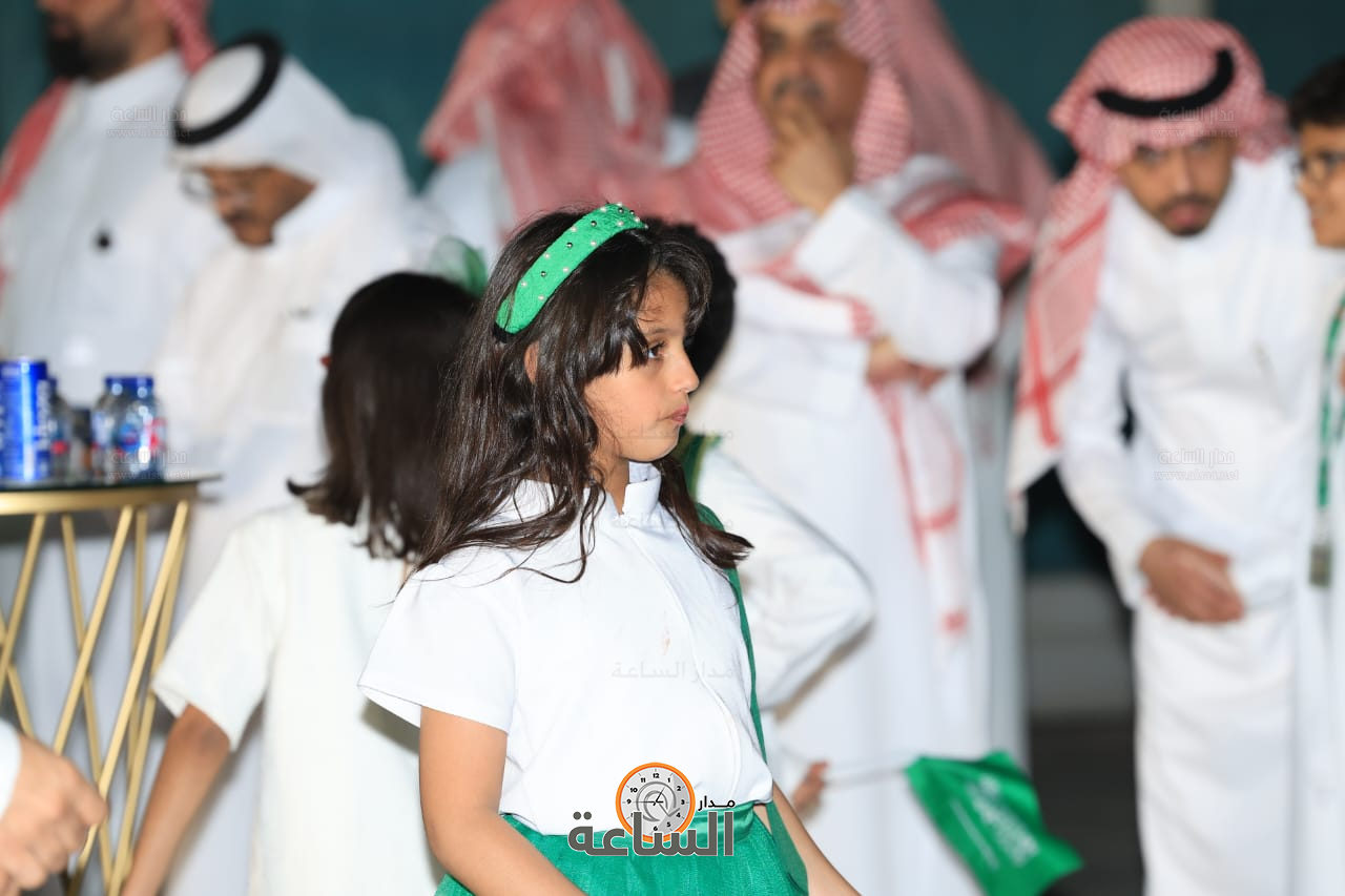 Madar Al-Saa Images 0.838307912420905