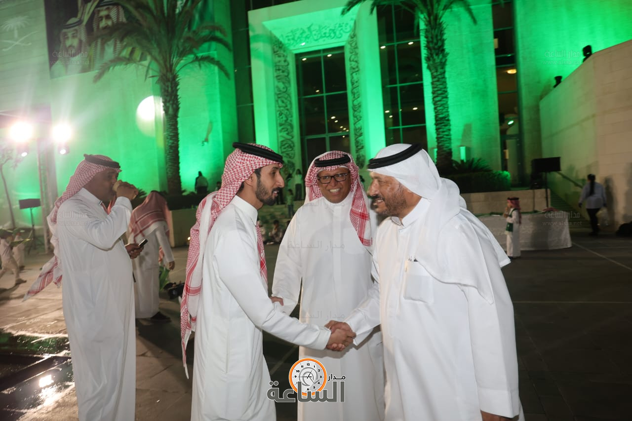 Madar Al-Saa Images 0.7831154439857186