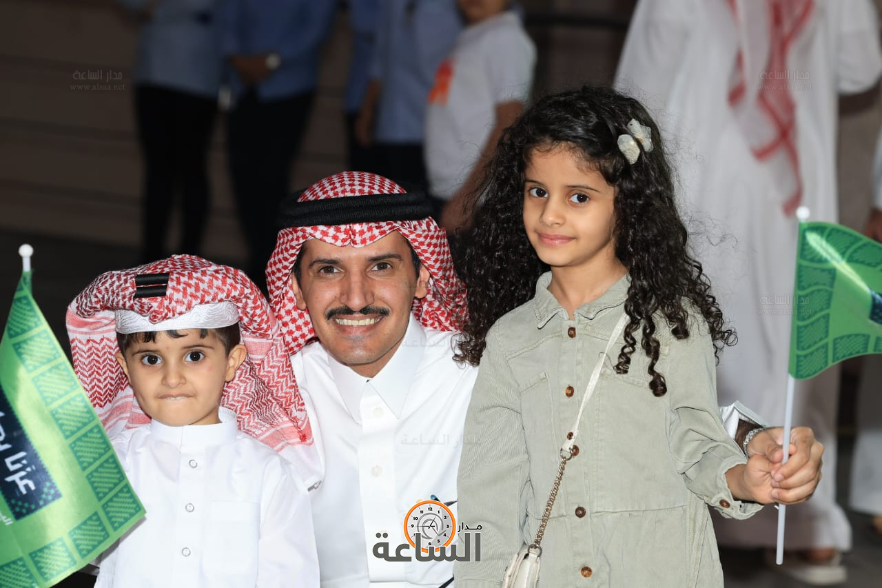 Madar Al-Saa Images 0.9556114689967272