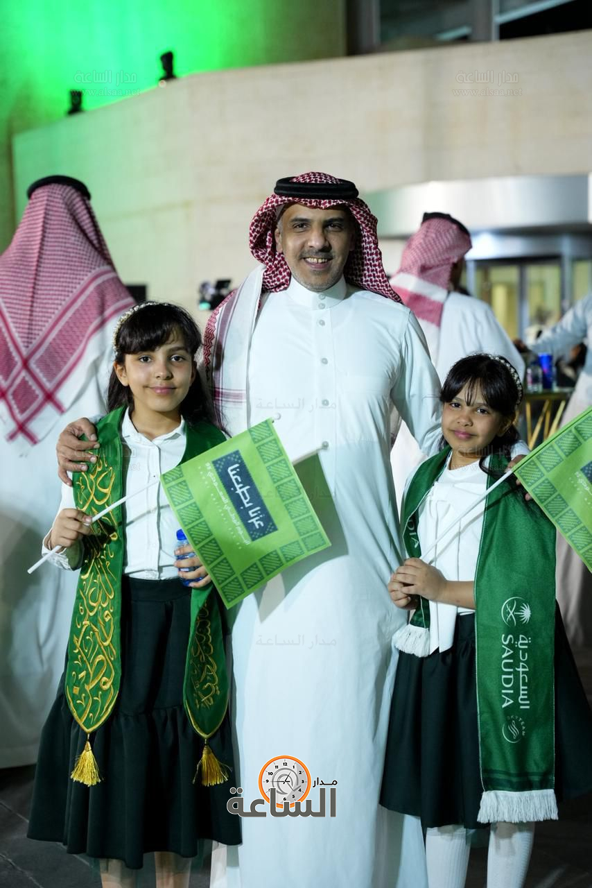 Madar Al-Saa Images 0.1819581124149