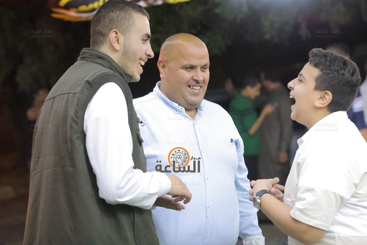 Madar Al-Saa Images 0.8989605660089821