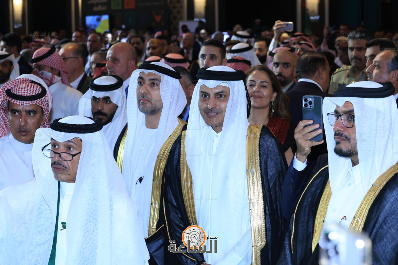 Madar Al-Saa Images 0.45423102983611874