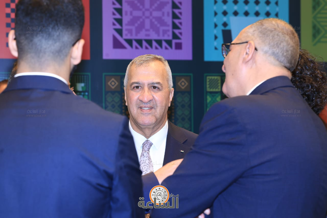 Madar Al-Saa Images 0.4312589519848211