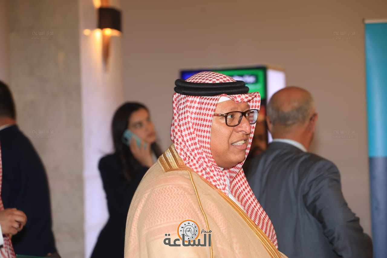 Madar Al-Saa Images 0.26691569480236