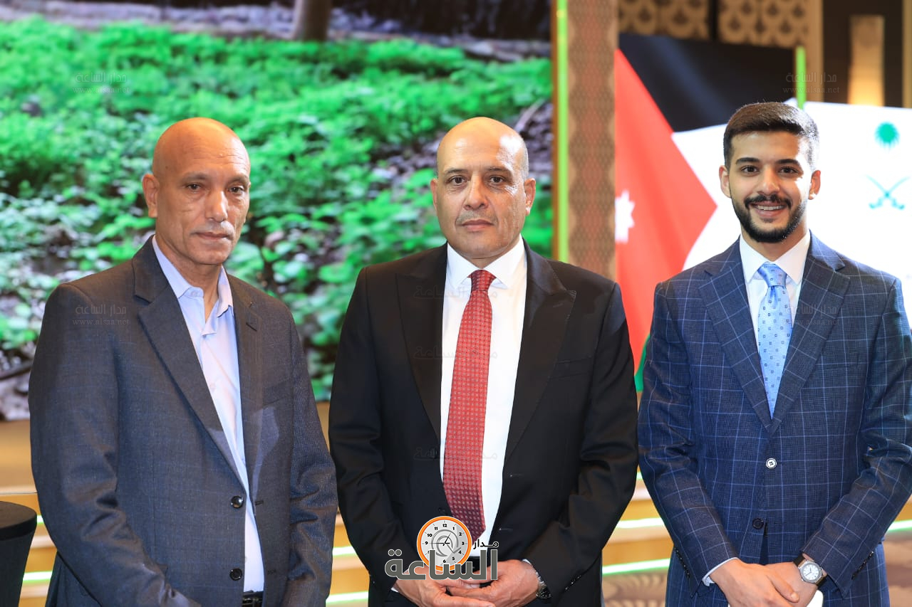 Madar Al-Saa Images 0.9651301218722169