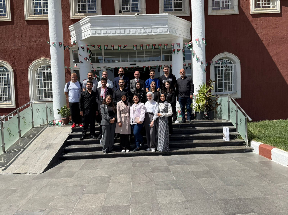 Madar Al-Saa Images 0.8240275417546439