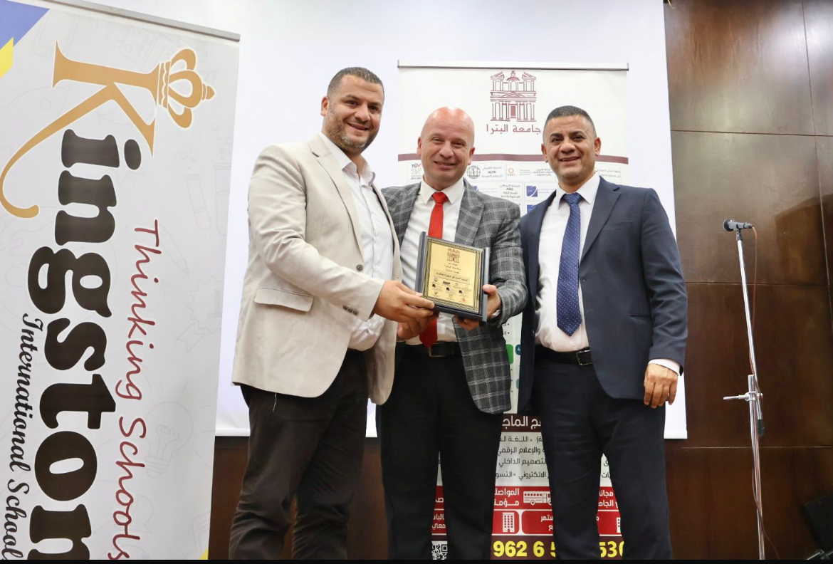 Madar Al-Saa Images 0.666844557366085