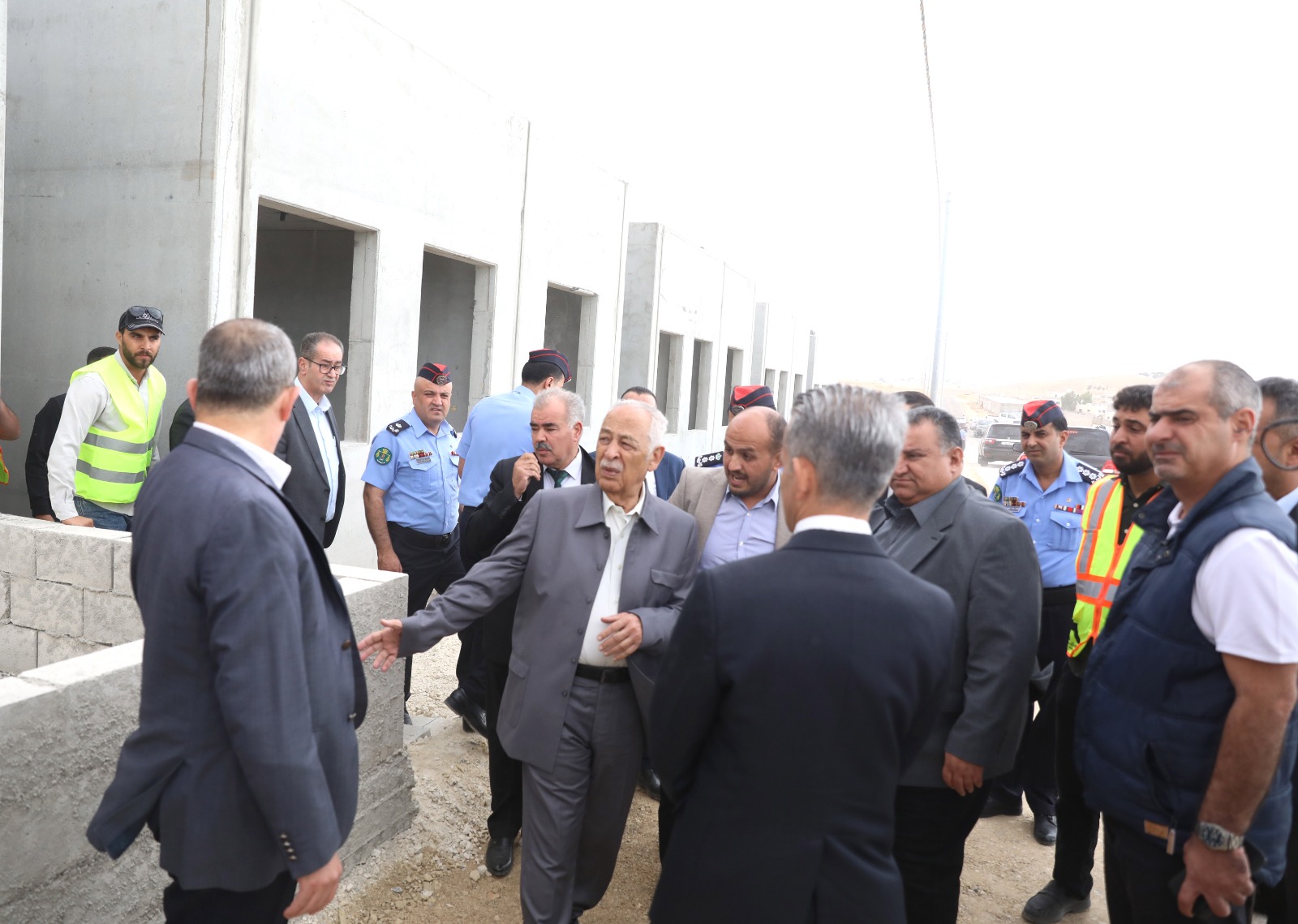 Madar Al-Saa Images 0.21415944712429646