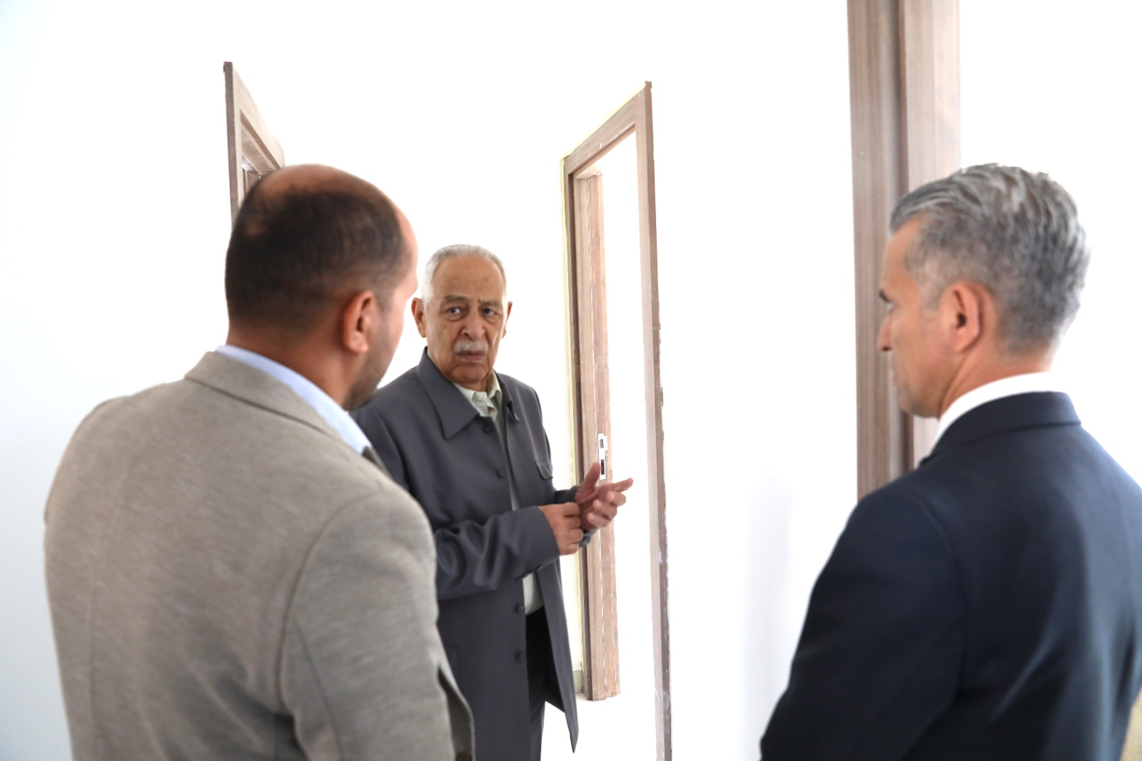 Madar Al-Saa Images 0.702514576489934