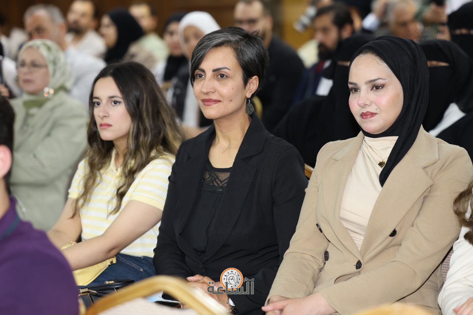 Madar Al-Saa Images 0.6481625488504437