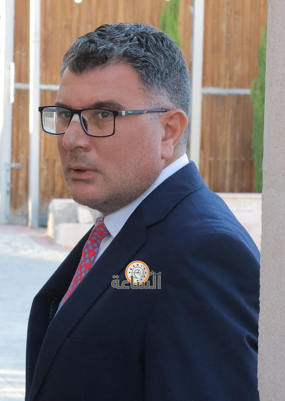 Madar Al-Saa Images 0.9444538506600123