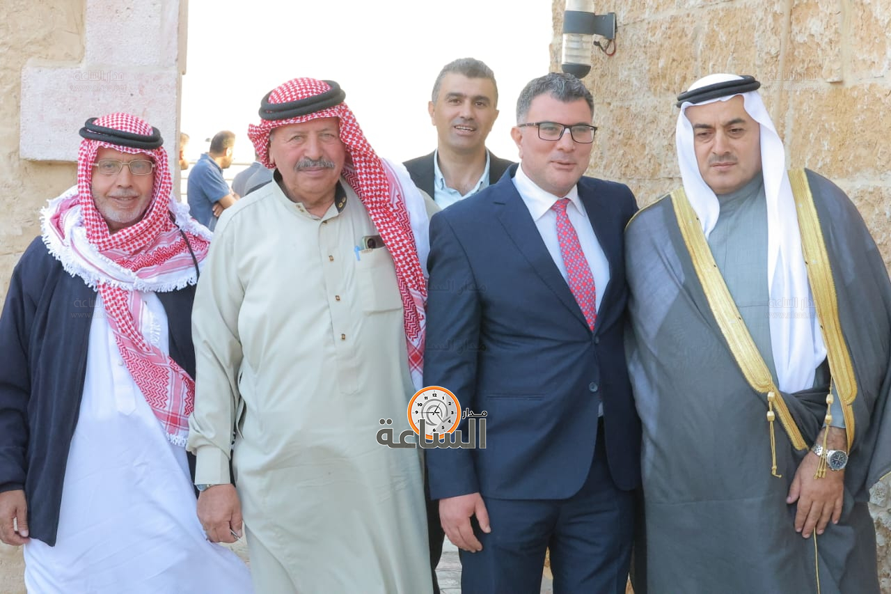 Madar Al-Saa Images 0.8210398303679135