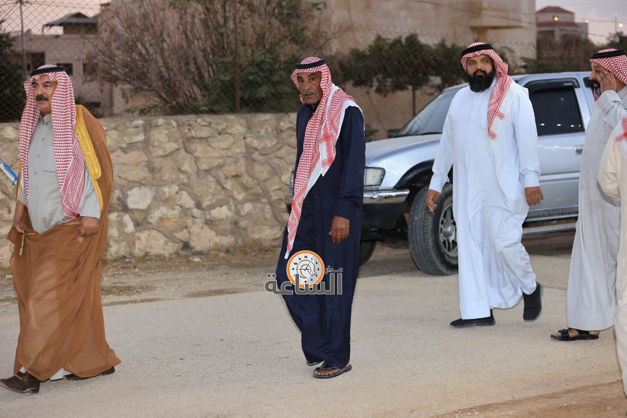 Madar Al-Saa Images 0.15828310934182566