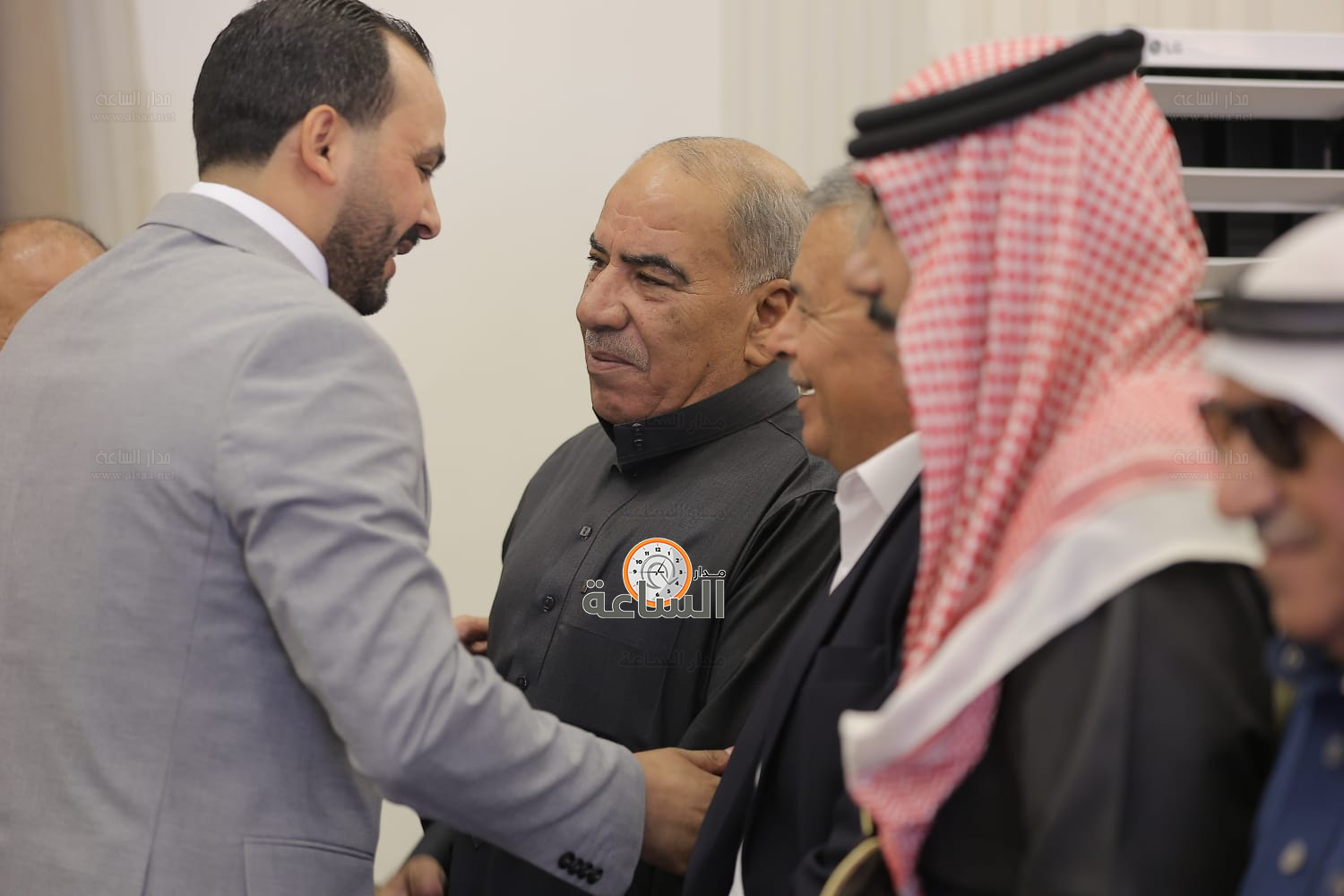 Madar Al-Saa Images 0.34108169658513743