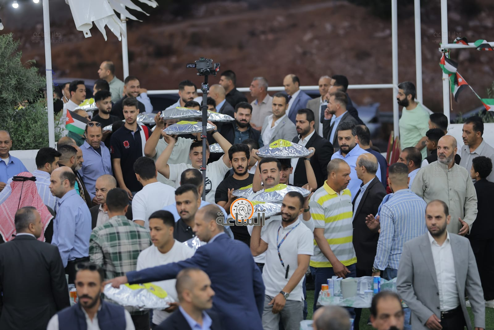 Madar Al-Saa Images 0.5877566350013477