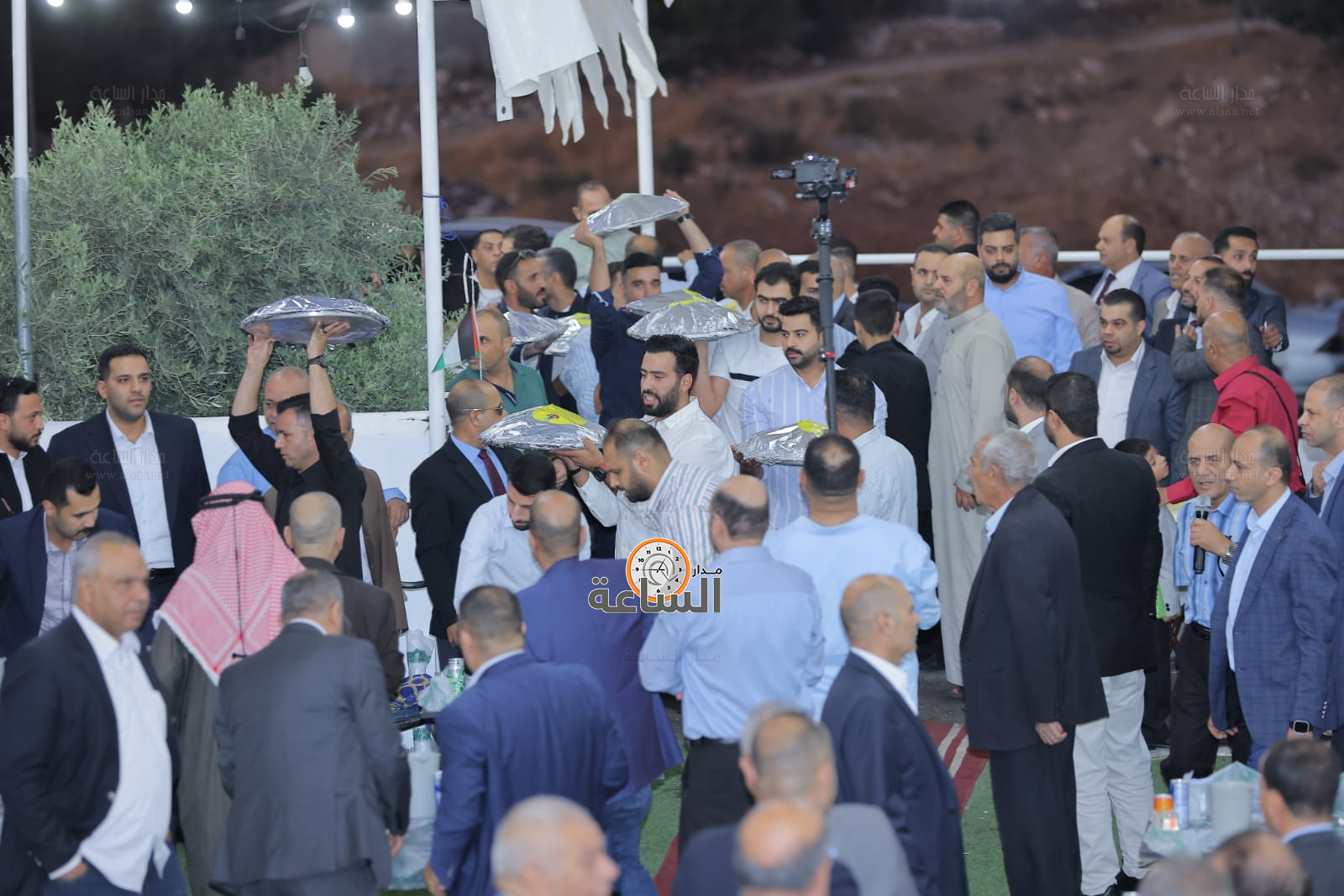 Madar Al-Saa Images 0.20006771366986176