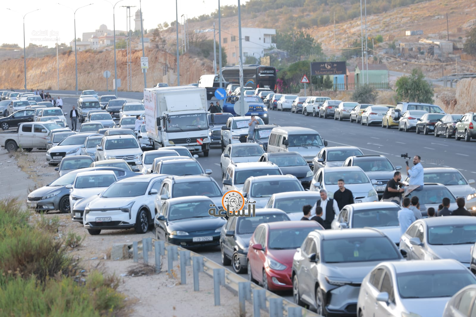 Madar Al-Saa Images 0.3905139069412079