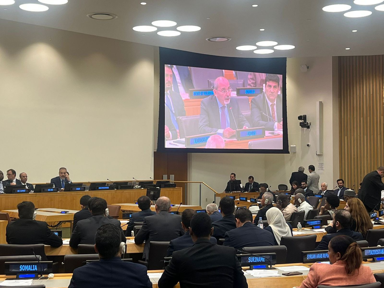 Madar Al-Saa Images 0.507154036034534