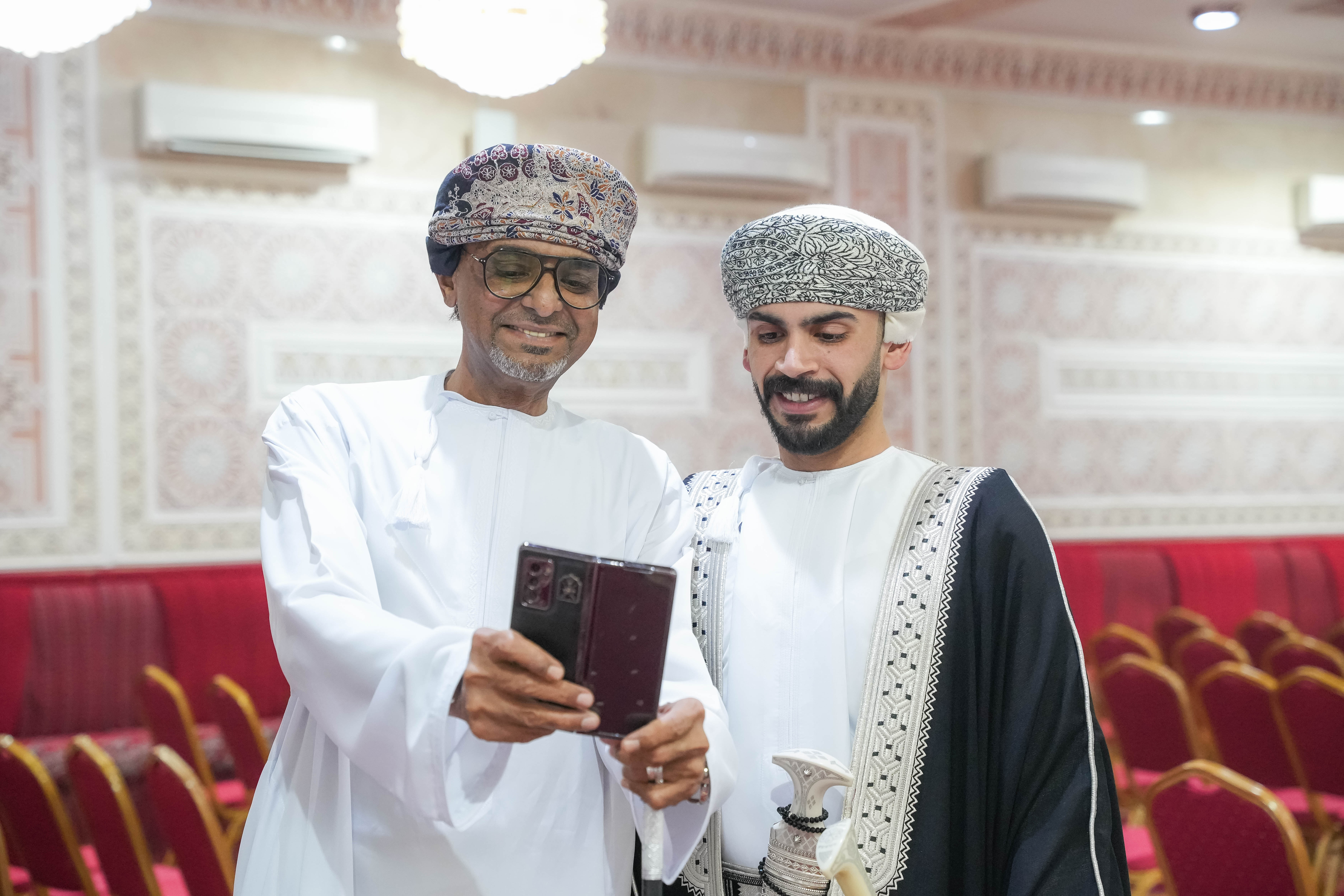 Madar Al-Saa Images 0.9986288083299524