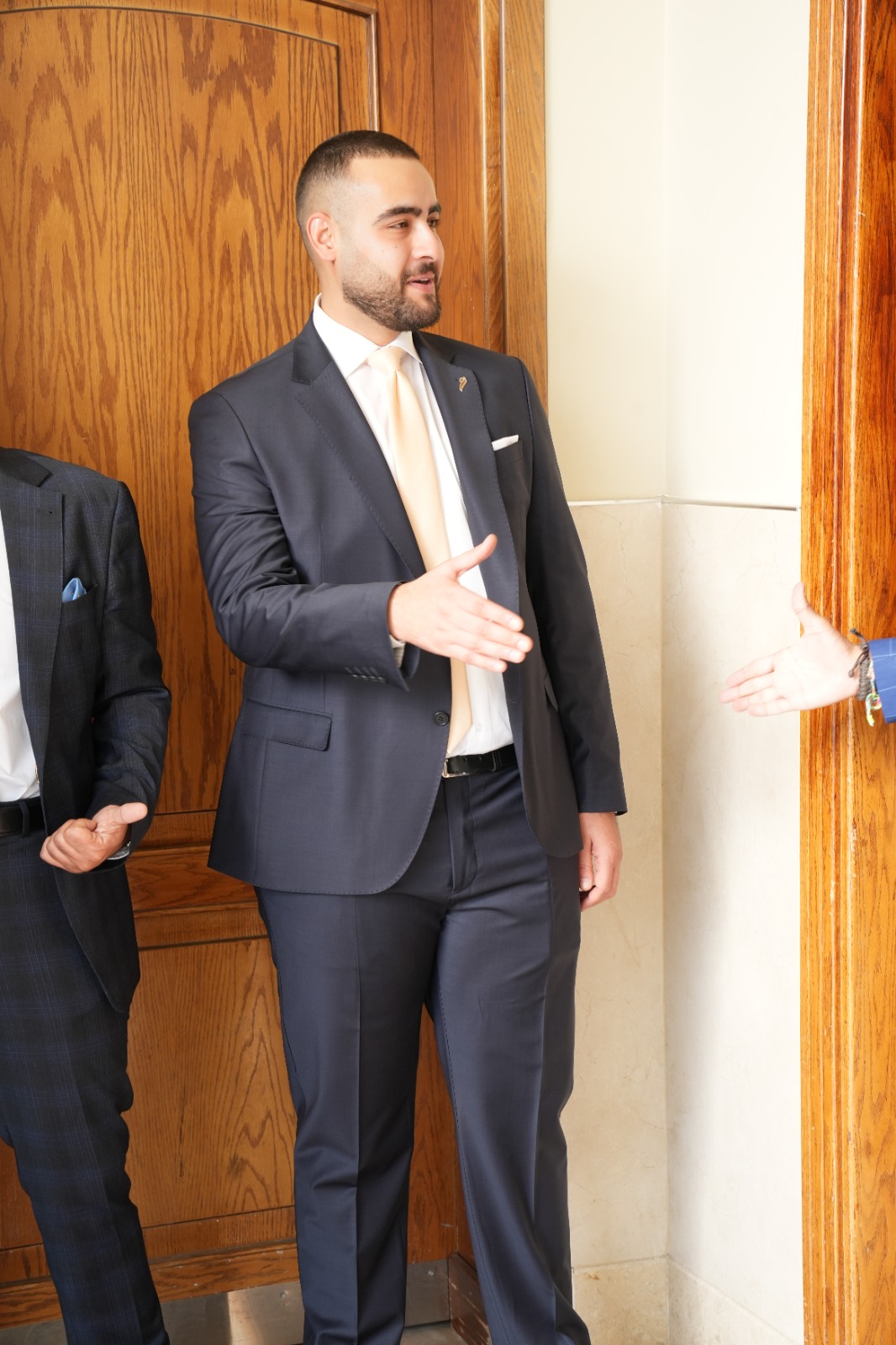 Madar Al-Saa Images 0.8535377809937794