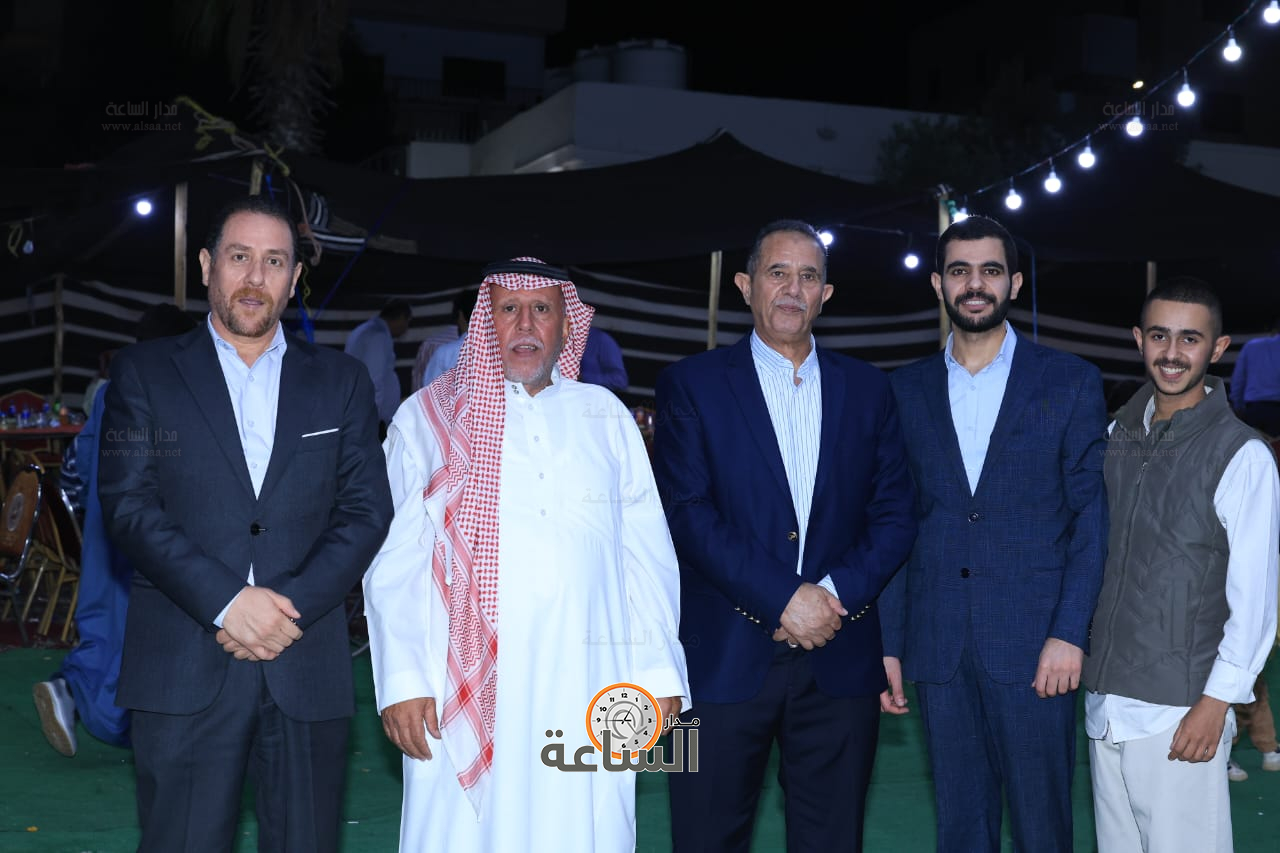 Madar Al-Saa Images 0.6077642595031784