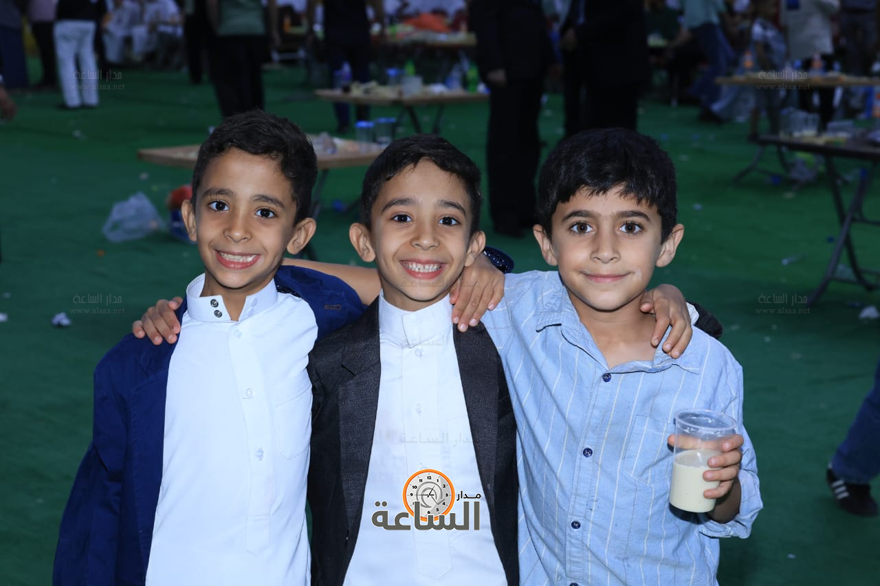 Madar Al-Saa Images 0.23135272130000561